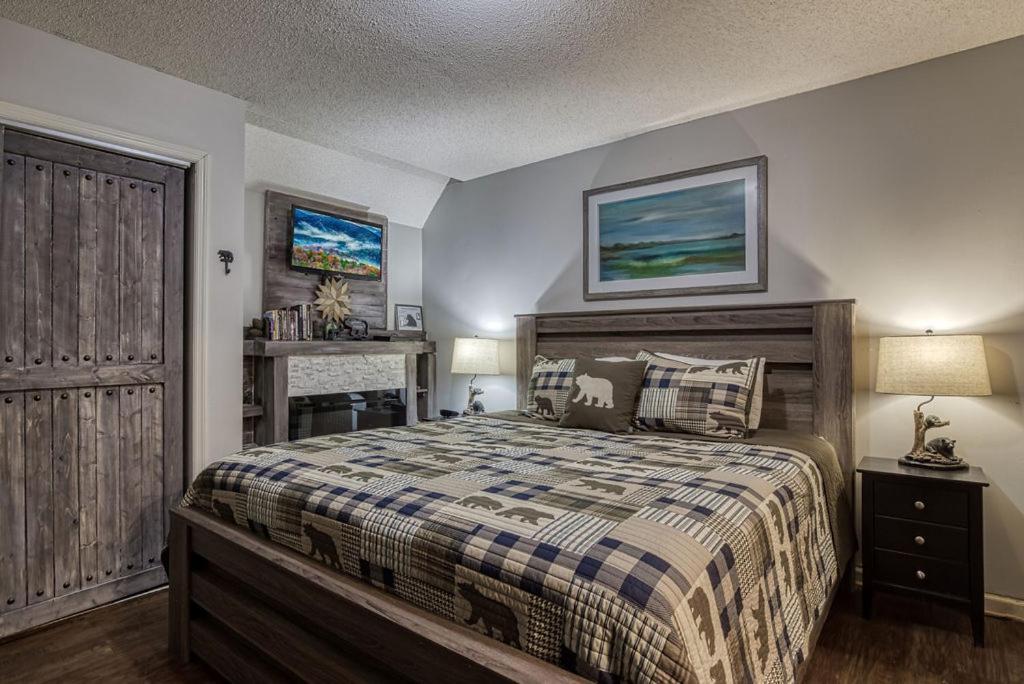 Moonshine Chalet, Hot Tub, Pool Access, Wifi, 1089 Free Tickets Each Paid Day, Dollywood And More Gatlinburg Dış mekan fotoğraf