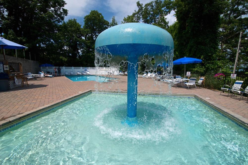 Moonshine Chalet, Hot Tub, Pool Access, Wifi, 1089 Free Tickets Each Paid Day, Dollywood And More Gatlinburg Dış mekan fotoğraf